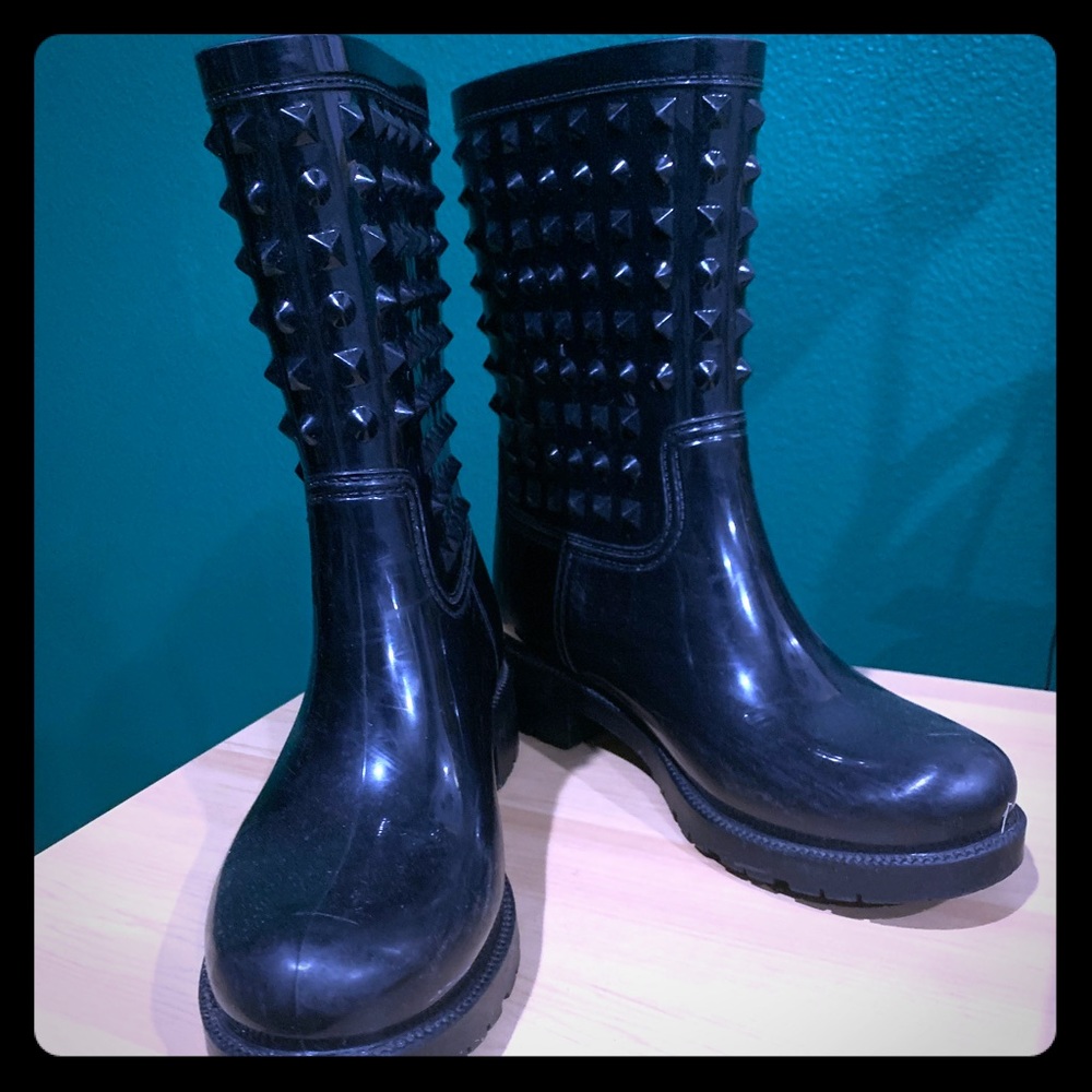 Women’s rain boots
